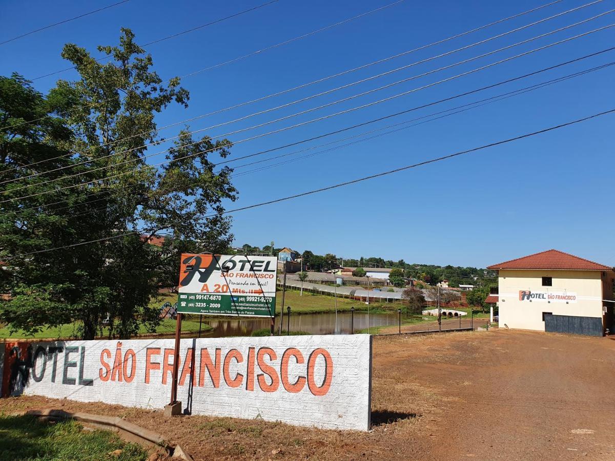 Hotel Sao Francisco Tres Barras Do Parana Pr Buitenkant foto